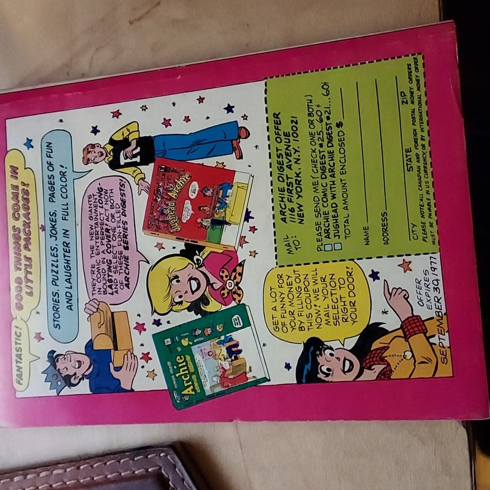 Comic book - Picture 2 of 3
